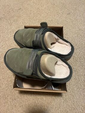 UGG Slip-On Casual Comfort Shoe in Olive Green